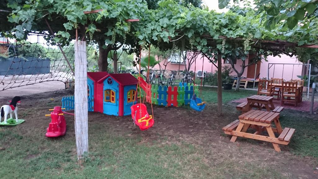 Sera Pansiyon Çıralı Luaran gambar